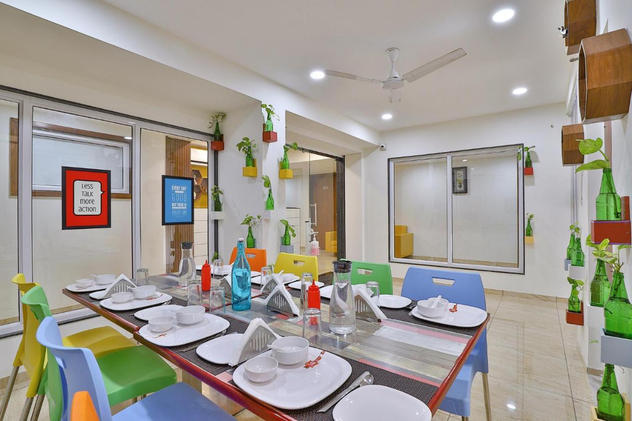 Leo Hotel Ahmedabad Ngoại thất bức ảnh