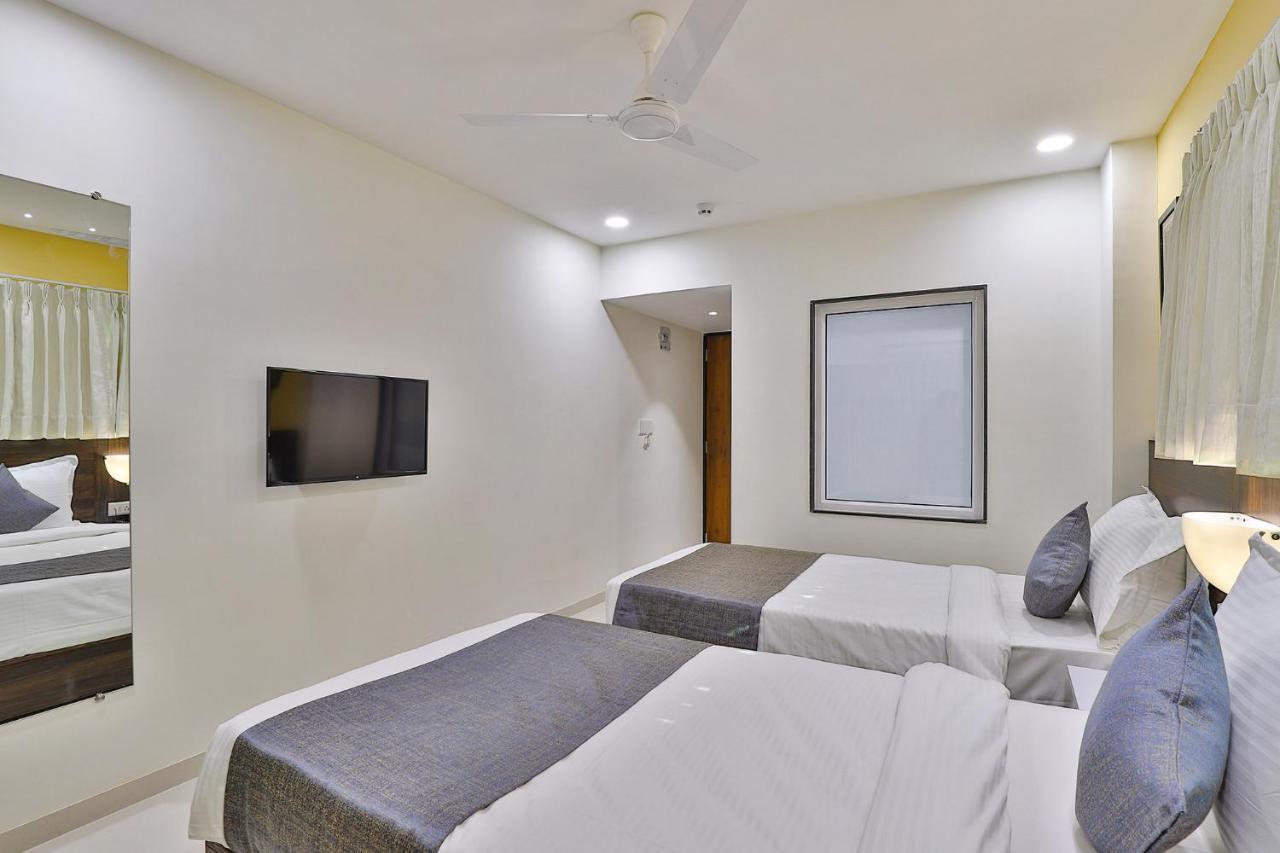 Leo Hotel Ahmedabad Ngoại thất bức ảnh